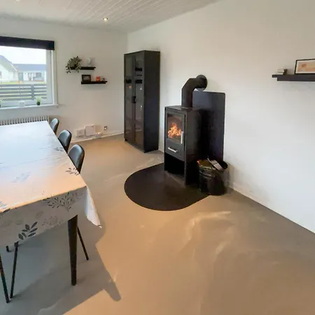 3 Bedroom Cozy In