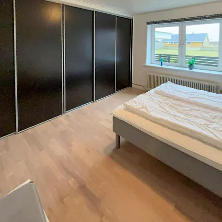 Prázdninový dům 3 Bedroom Cozy In