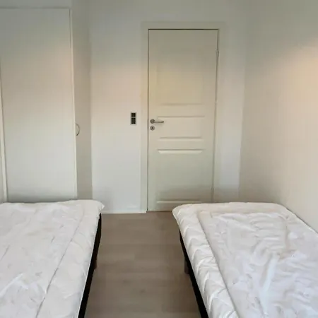 3 Bedroom Cozy In *