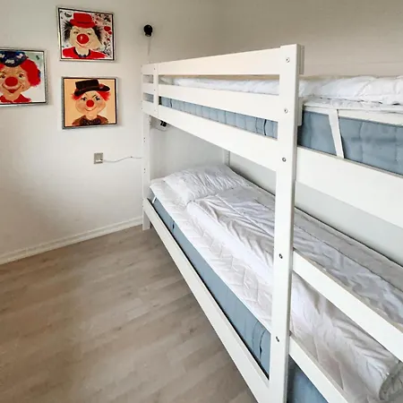 3 Bedroom Cozy In Prázdninový dům Ulfborg